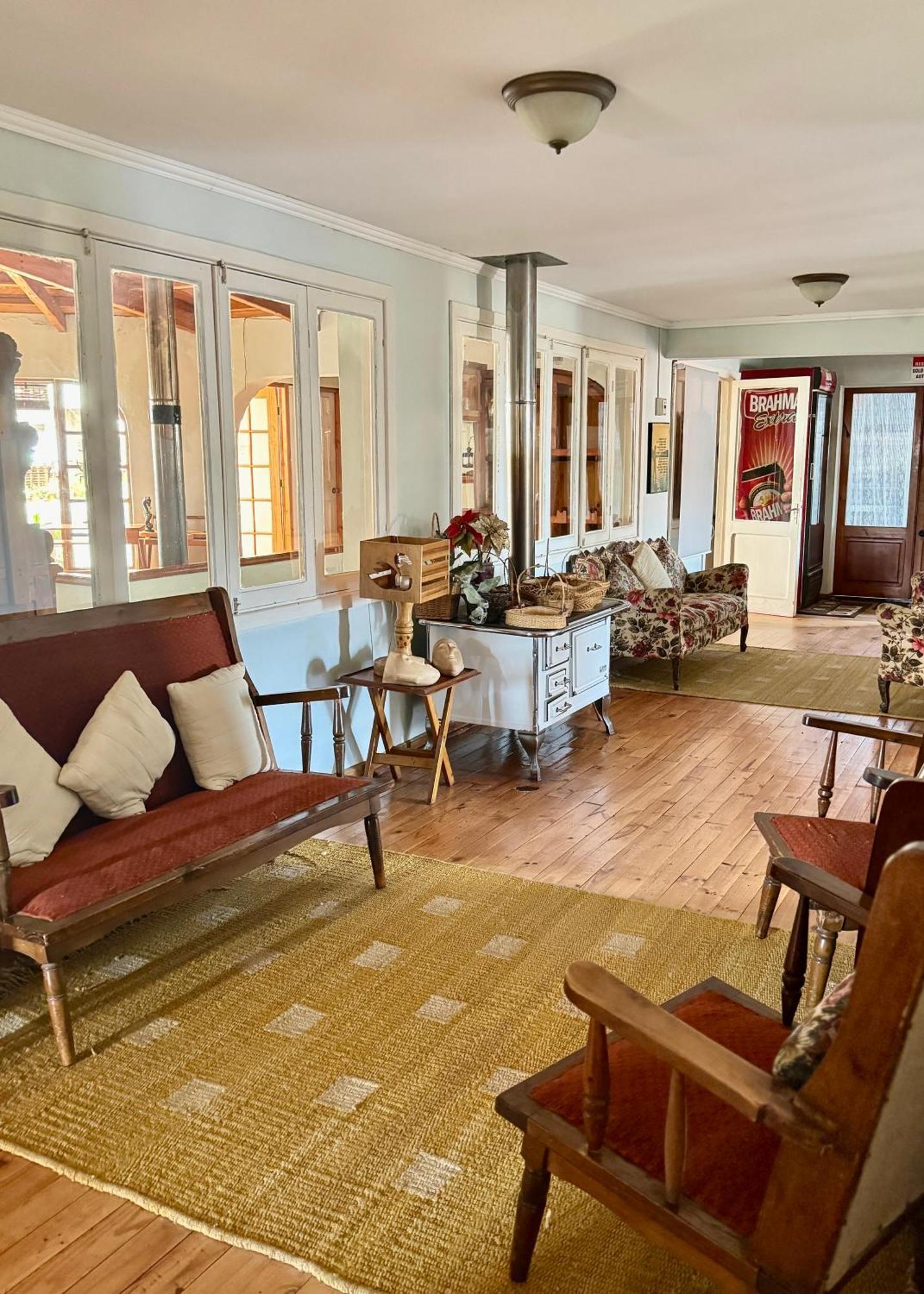 Montecarlo Hotel *